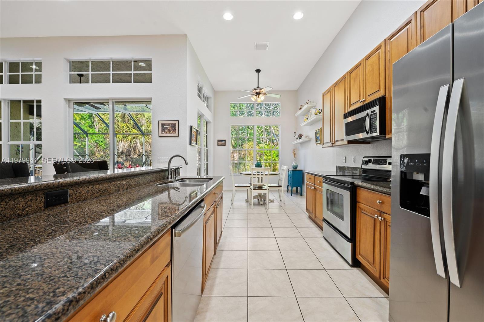 132 Via Castilla Jupiter, FL 33458 - Photo 11 of 36