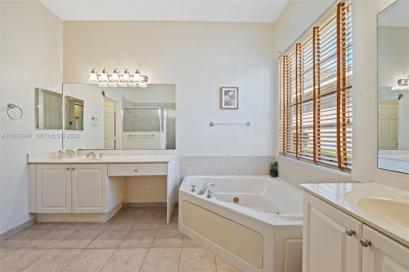 132 Via Castilla Jupiter, FL 33458 - Photo 15 of 36