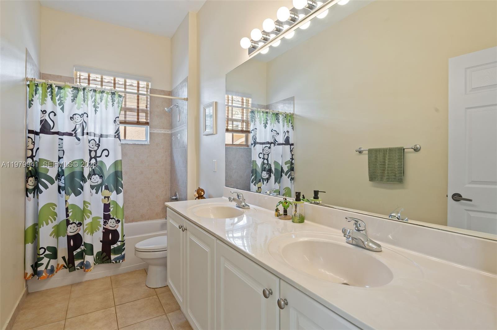 132 Via Castilla Jupiter, FL 33458 - Photo 18 of 36