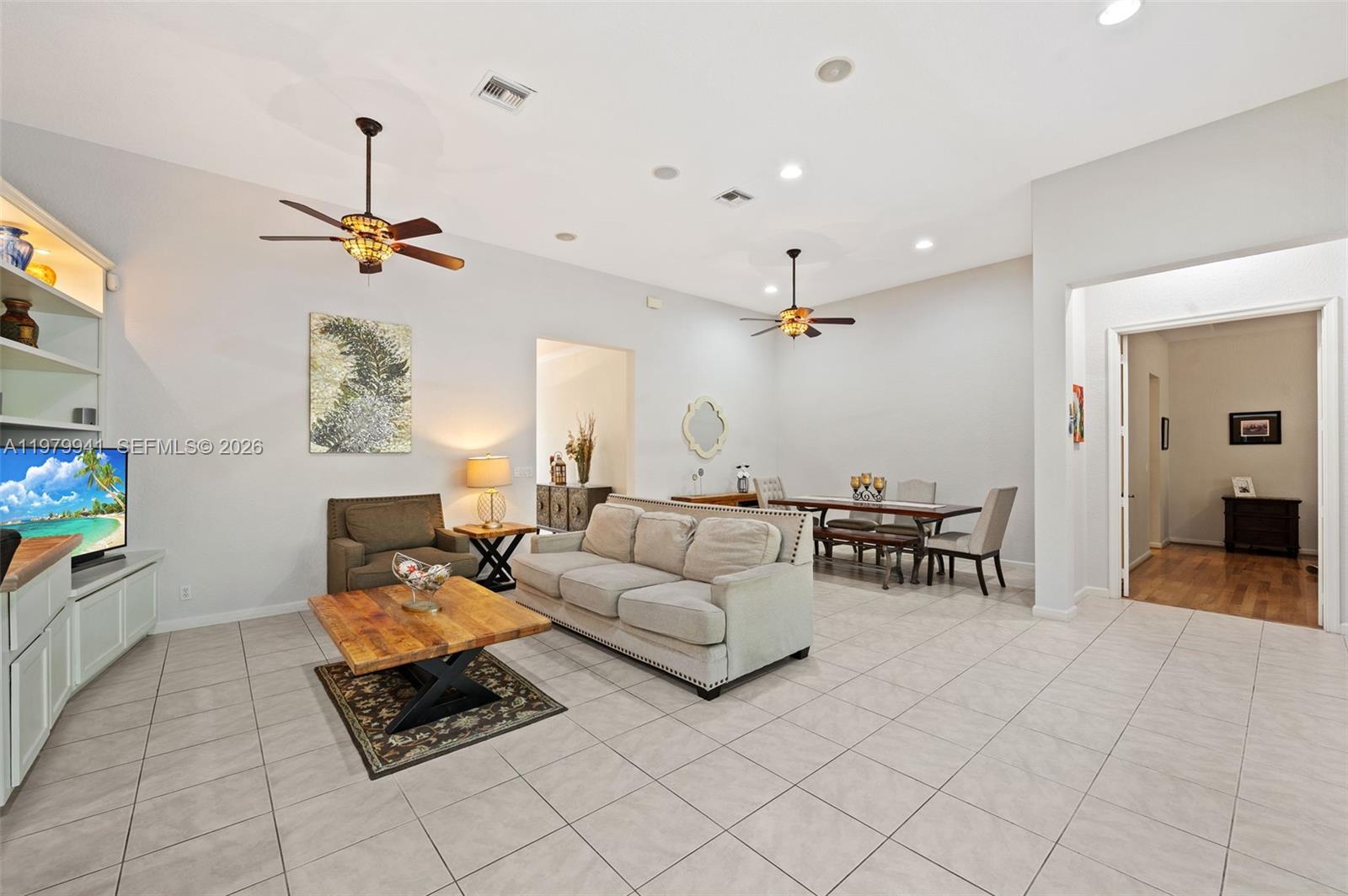 132 Via Castilla Jupiter, FL 33458 - Photo 5 of 36