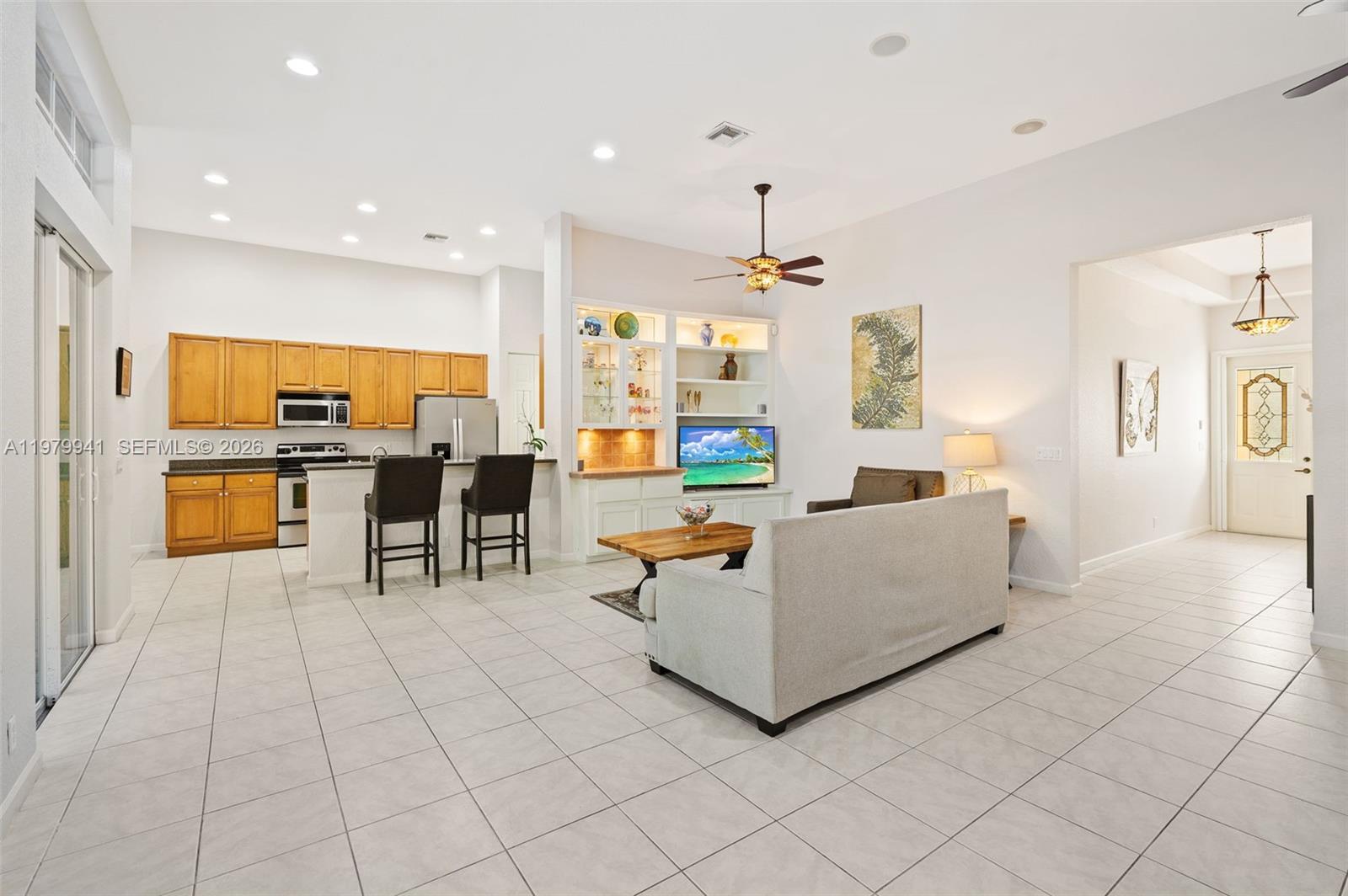 132 Via Castilla Jupiter, FL 33458 - Photo 8 of 36
