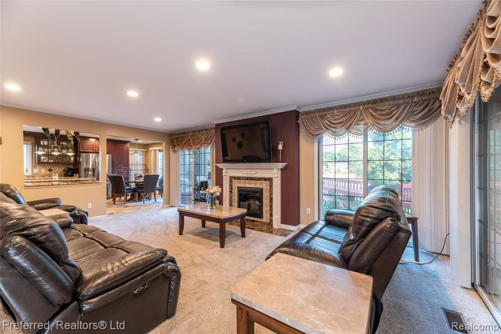31170 Country Ridge Circle Farmington Hills, MI 48331 - Photo 5 of 56
