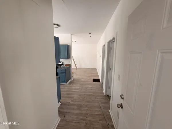 $1,200 | 8 Gardiner Street, Unit LOWR, Amsterdam, NY 12010
