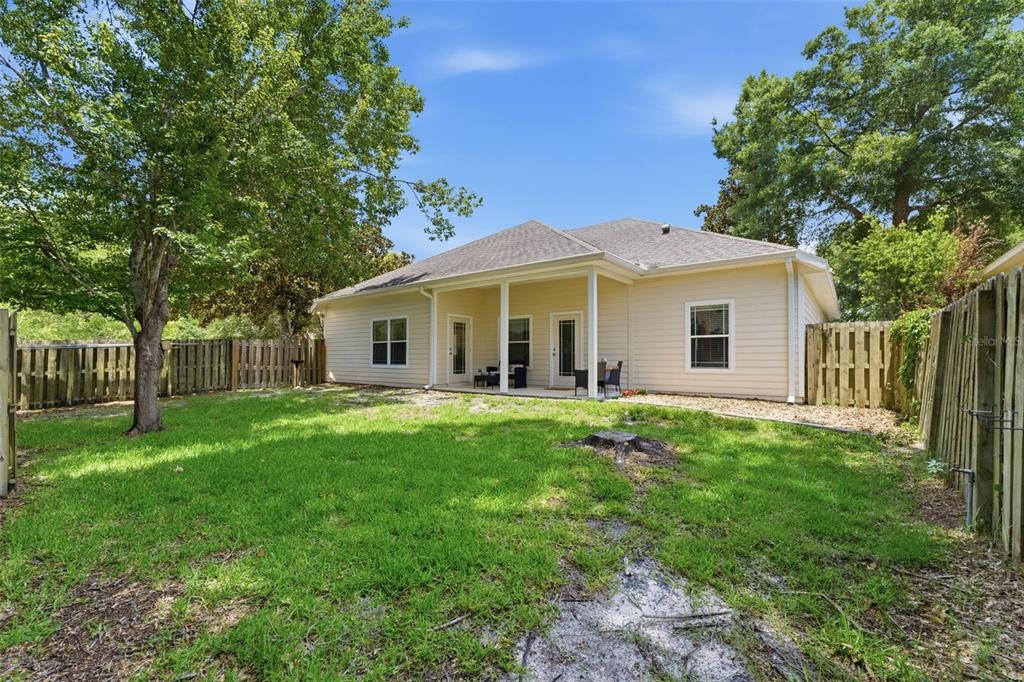 9047 Southwest 76th Avenue Gainesville, FL 32608 - Photo 15 of 38