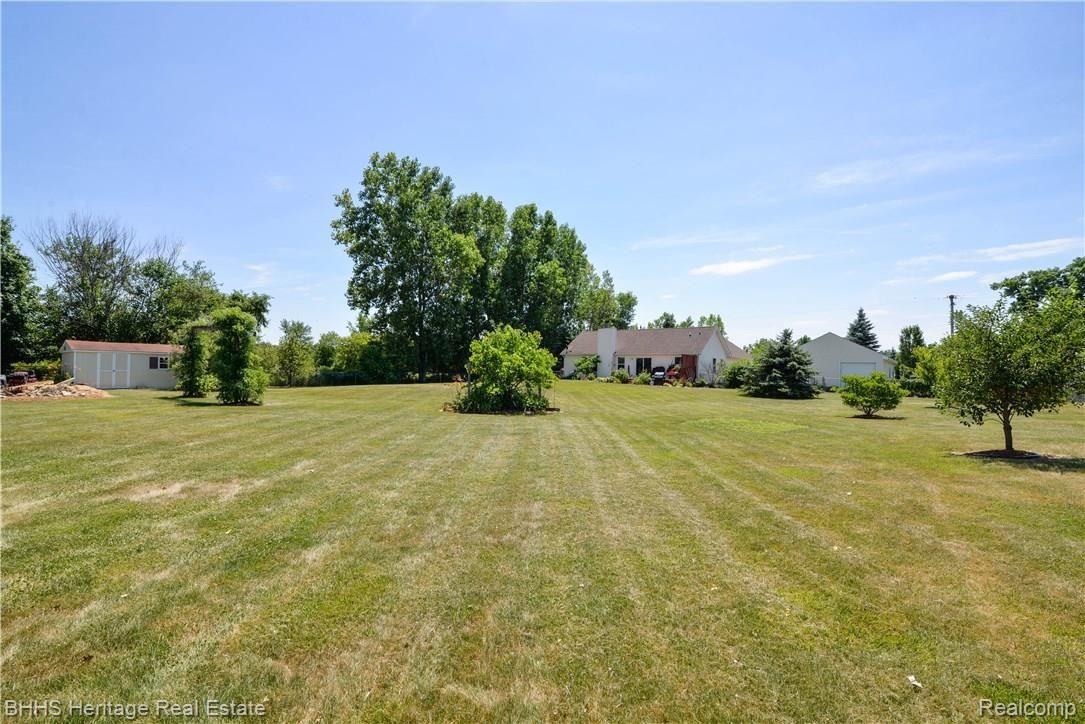 10100 Chase Lake Road Fowlerville, MI 48836 - Photo 5 of 41 3/4 Acre is Fenced