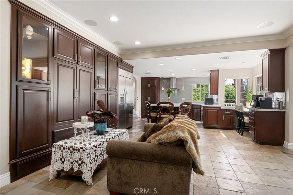6590 Hawarden Drive Riverside, CA 92506 - Photo 8 of 68