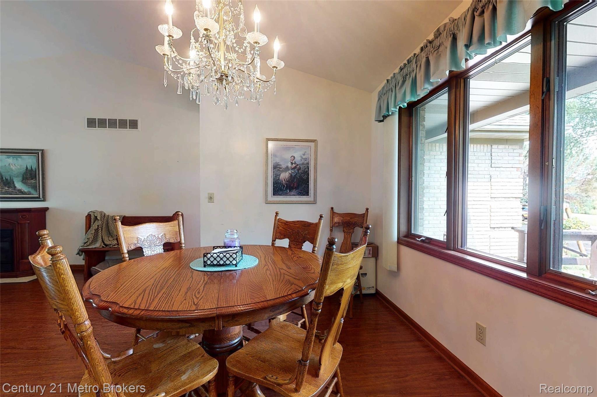 3408 South State Road Davison, MI 48423 - Photo 24 of 51 3408-S-State-Rd-13 Dining Room.jpg