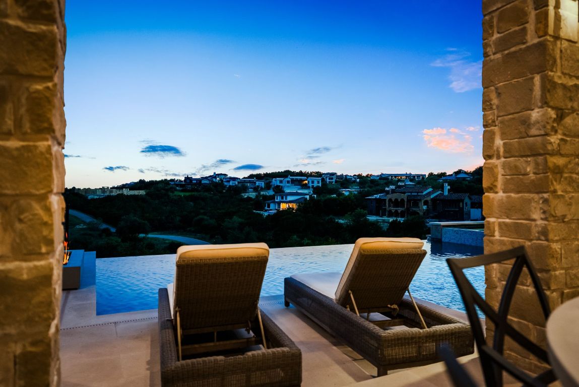 12109 Musket Rim Street Austin, TX 78738 - Photo 37 of 38 a view of sitting area with furniture