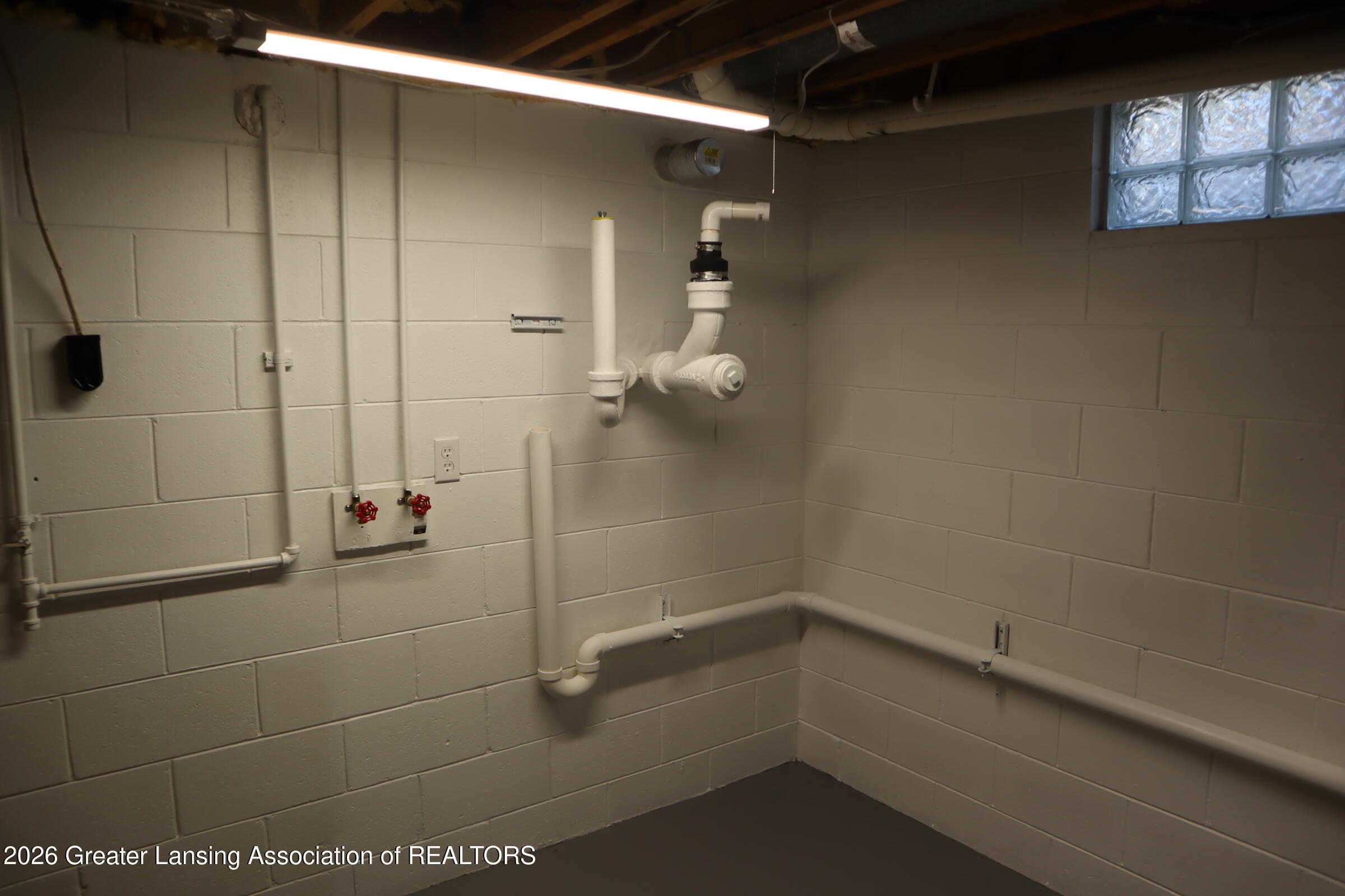 2308 Reed Street Lansing, MI 48911 - Photo 24 of 29 IMG_3325
