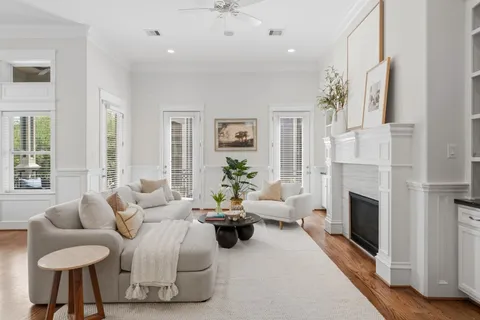 $650,000 | 621 Rutland Street, Unit A, Houston, TX 77007