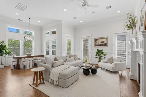 $650,000 | 621 Rutland Street, Unit A, Houston, TX 77007