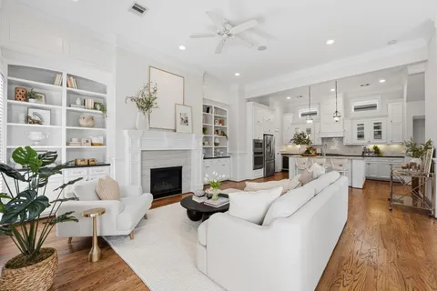 $650,000 | 621 Rutland Street, Unit A, Houston, TX 77007