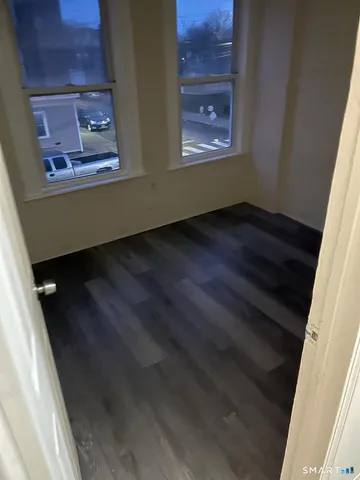 $1,975 | 800 Hallett Street, Unit 2, Bridgeport, CT 06608