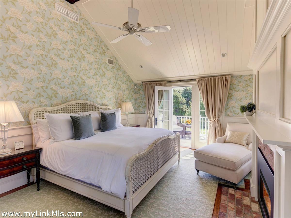 1 Field Club Drive Edgartown, MA 02539 - Photo 12 of 27