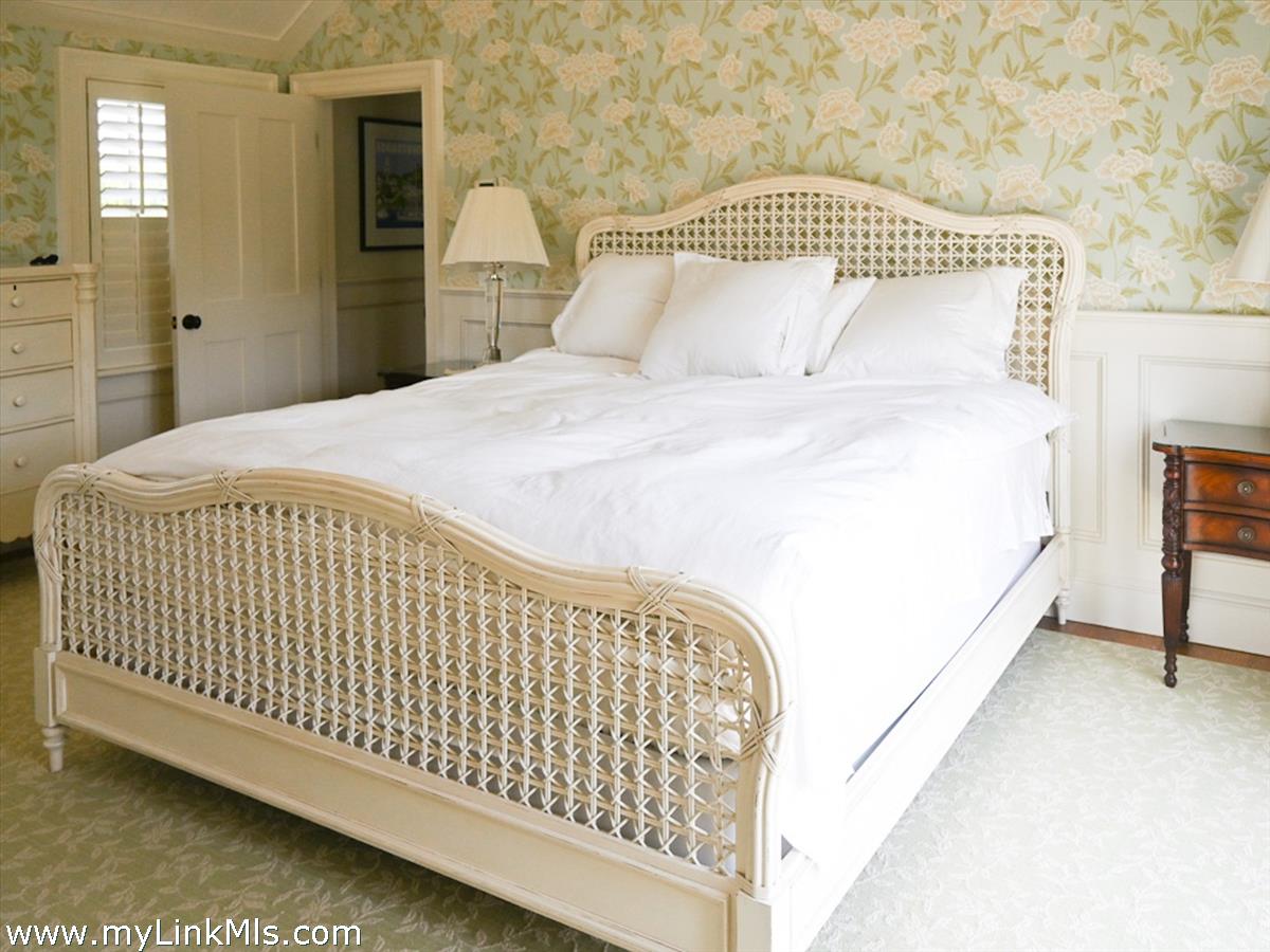 1 Field Club Drive Edgartown, MA 02539 - Photo 14 of 27