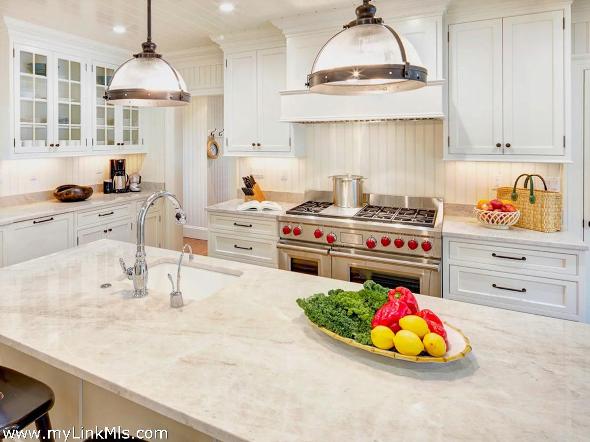1 Field Club Drive Edgartown, MA 02539 - Photo 4 of 27