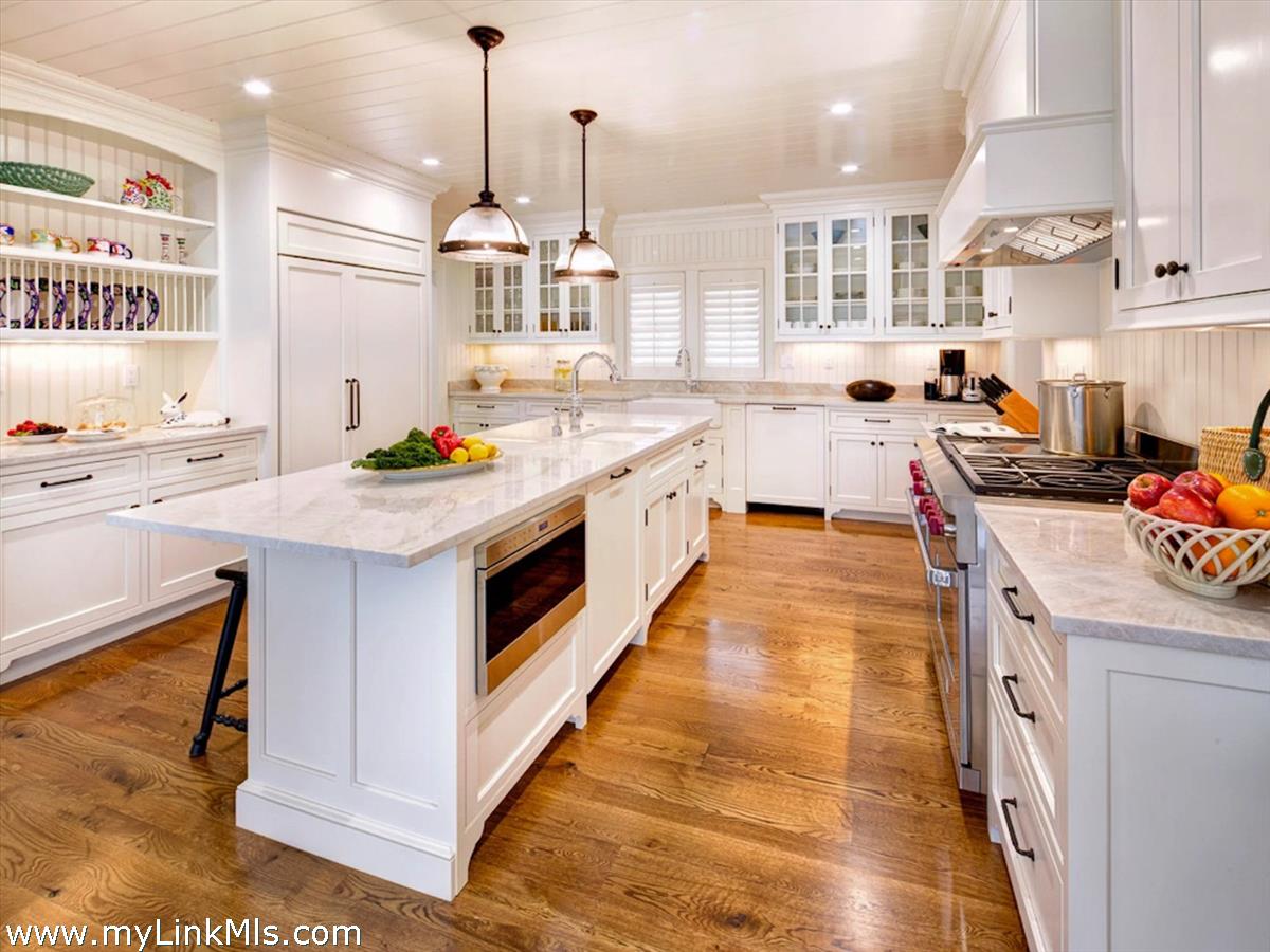 1 Field Club Drive Edgartown, MA 02539 - Photo 5 of 27