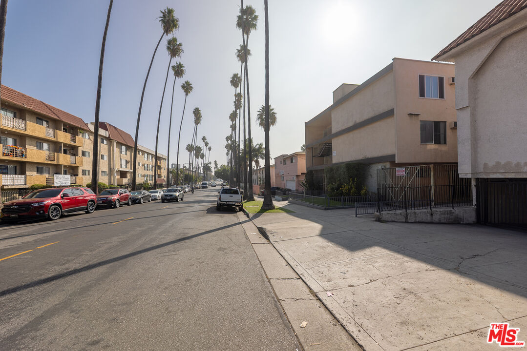 947 South Westmoreland Avenue, Unit 310 Los Angeles, CA 90006 - Photo 17 of 17 a view of a street with cars