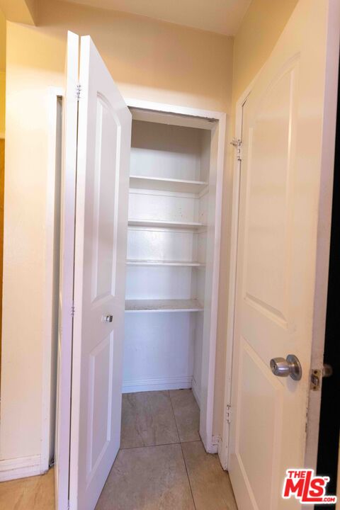 947 South Westmoreland Avenue, Unit 310 Los Angeles, CA 90006 - Photo 10 of 17