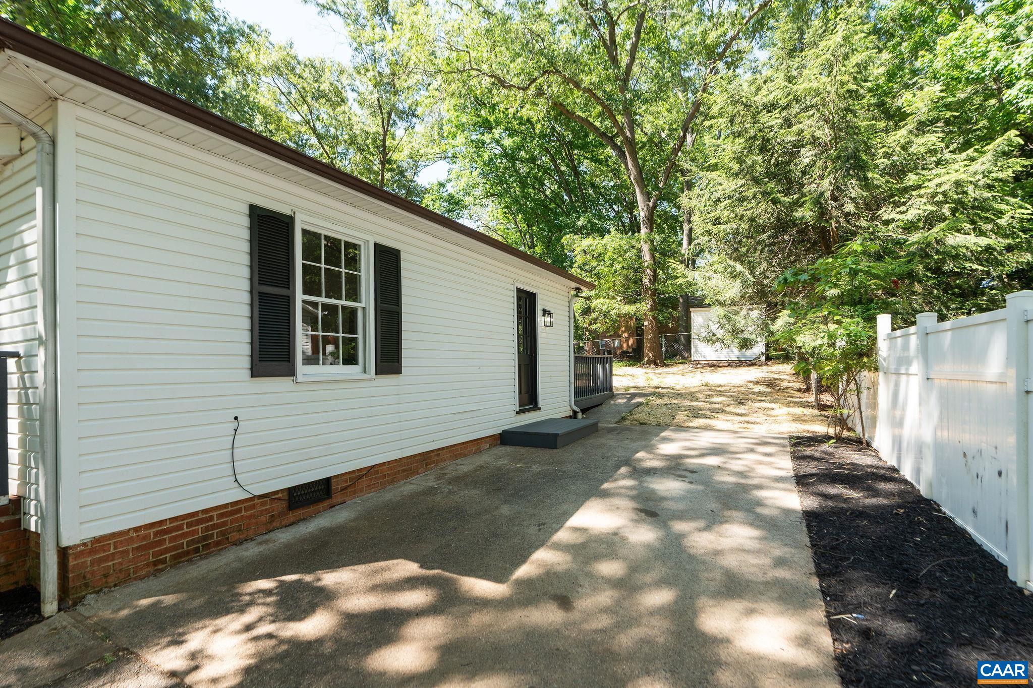 108 Middlesex Drive Charlottesville, VA 22901 - Photo 3 of 44