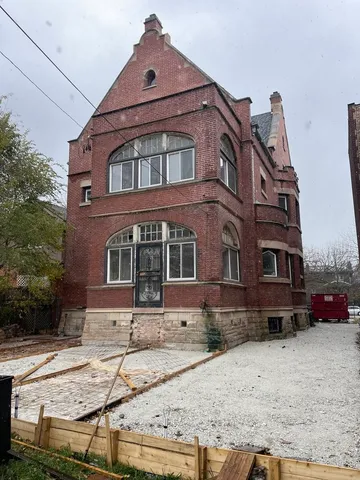 $2,400,000 | 4730 South Greenwood Avenue, Chicago, IL 60615