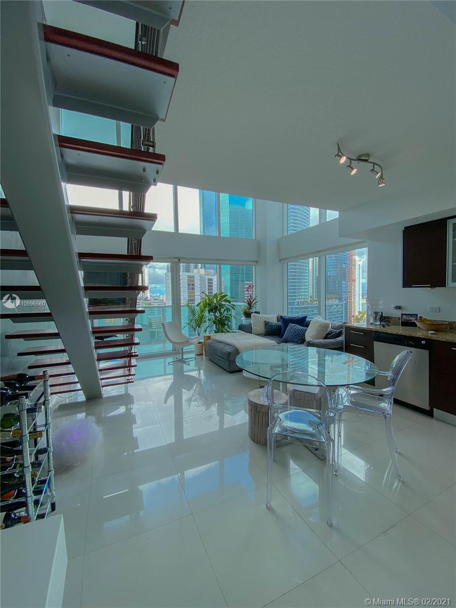 41 Southeast 5th Street, Unit 1201 Miami, FL 33131 - Photo 2 of 32