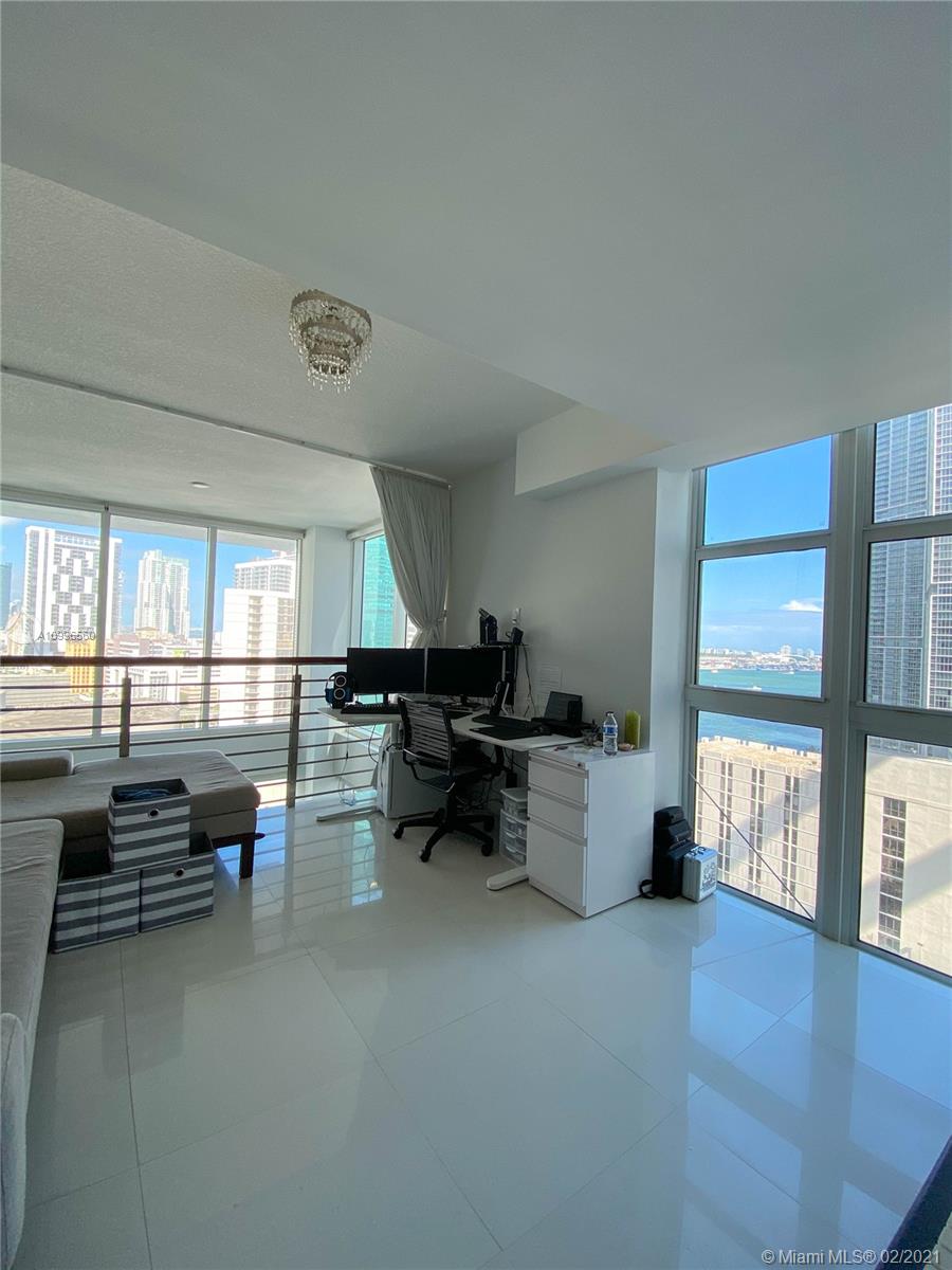 41 Southeast 5th Street, Unit 1201 Miami, FL 33131 - Photo 11 of 32