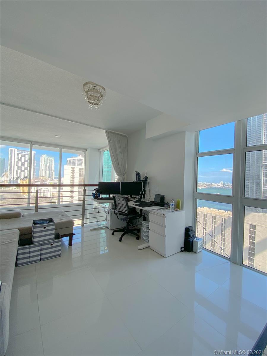 41 Southeast 5th Street, Unit 1201 Miami, FL 33131 - Photo 12 of 32