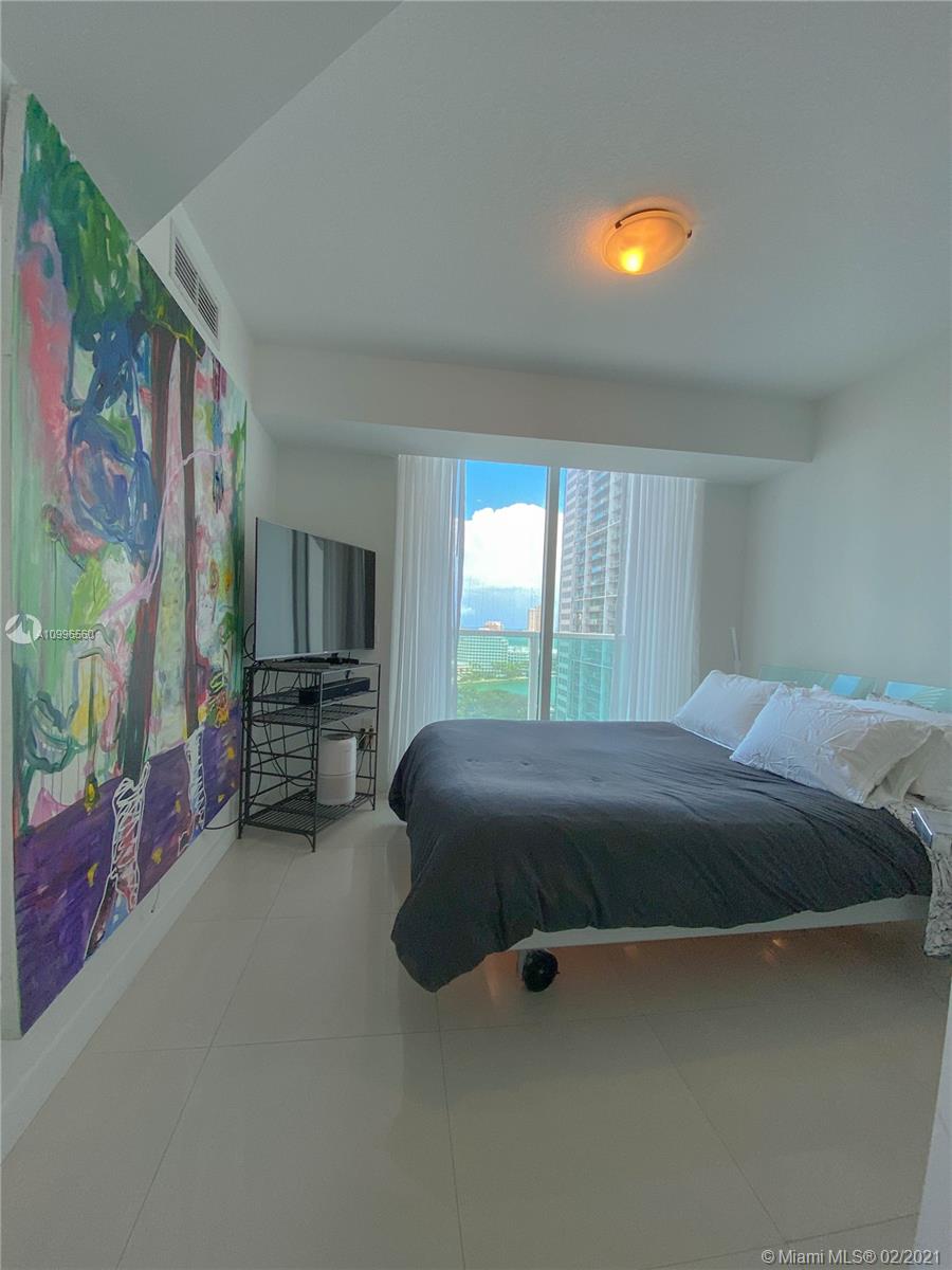 41 Southeast 5th Street, Unit 1201 Miami, FL 33131 - Photo 18 of 32