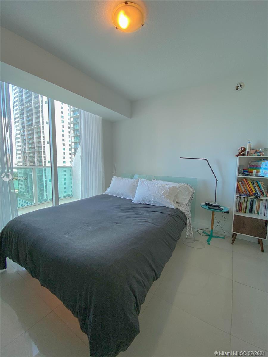 41 Southeast 5th Street, Unit 1201 Miami, FL 33131 - Photo 19 of 32