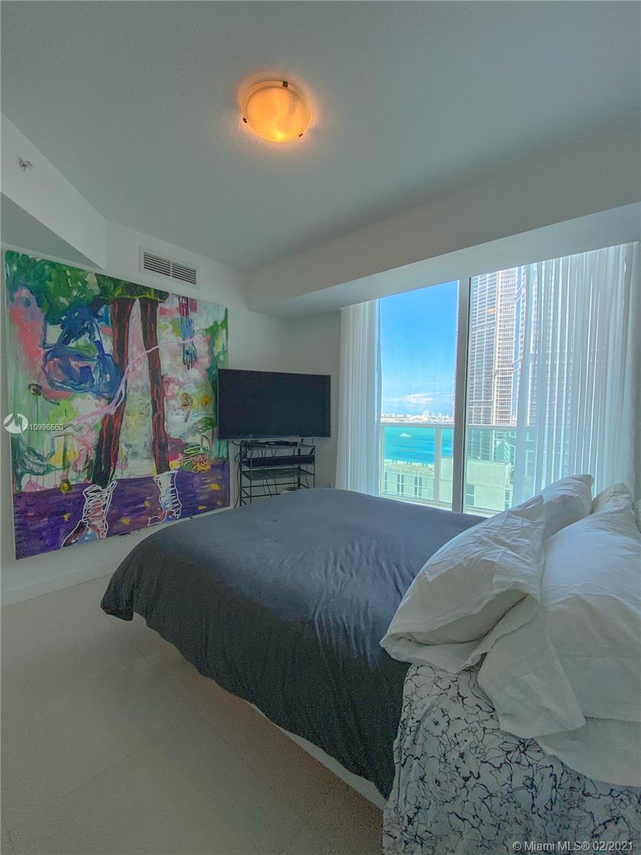 41 Southeast 5th Street, Unit 1201 Miami, FL 33131 - Photo 20 of 32