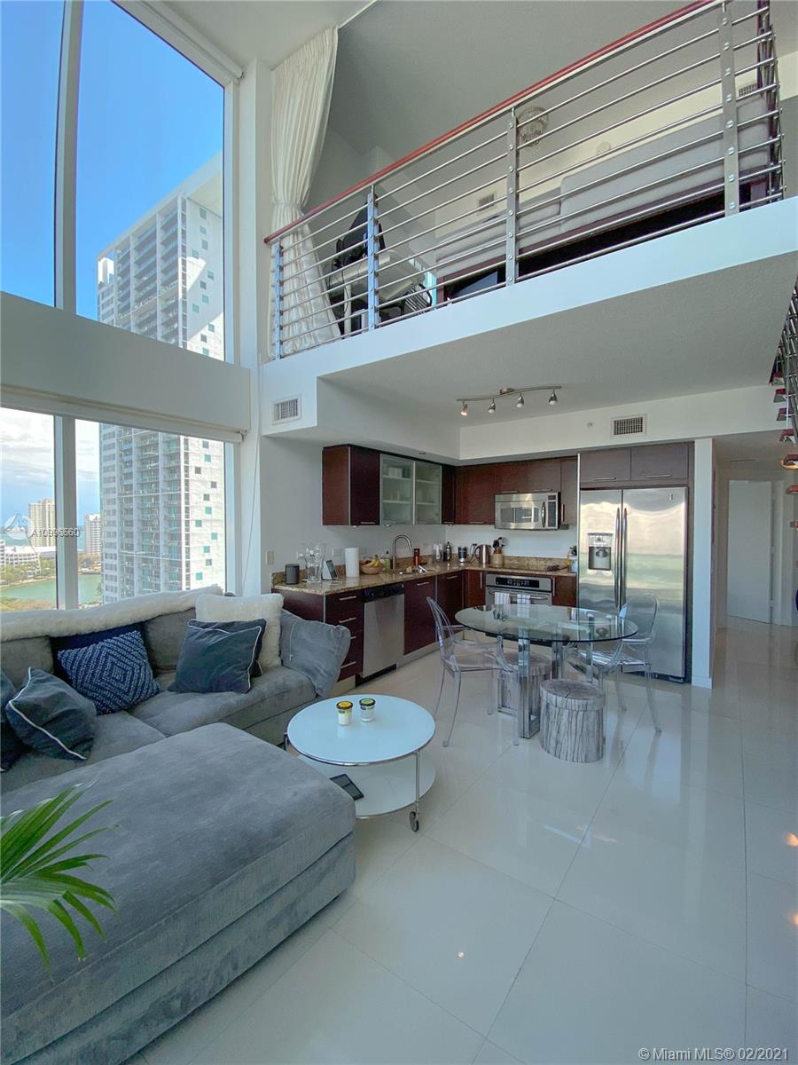 41 Southeast 5th Street, Unit 1201 Miami, FL 33131 - Photo 3 of 32