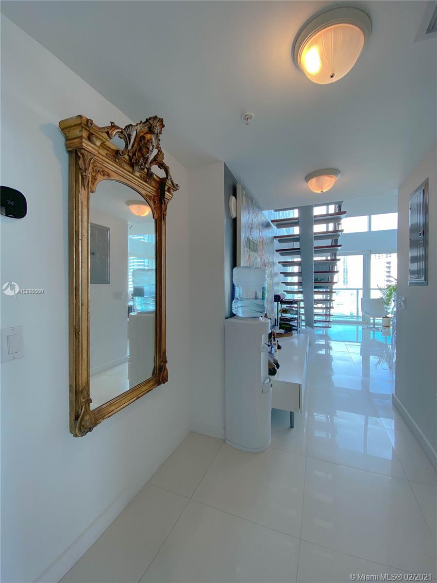 41 Southeast 5th Street, Unit 1201 Miami, FL 33131 - Photo 22 of 32