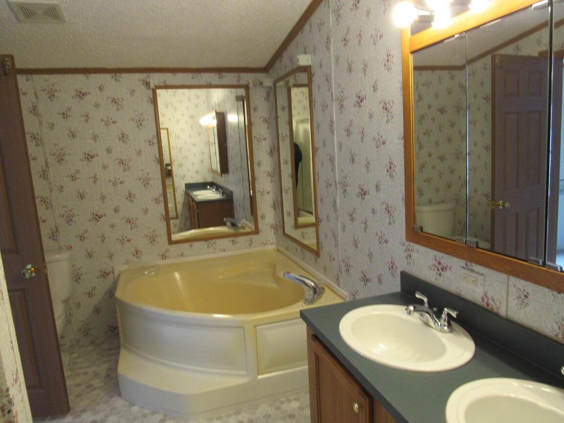 55200 Shannon Road Colon, MI 49040 - Photo 13 of 14 IMG_5257