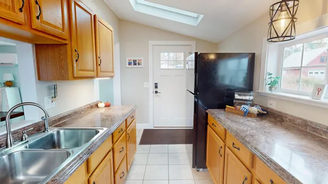 $369,000 | 83 Orono Landing Road, Orono, ME 04473