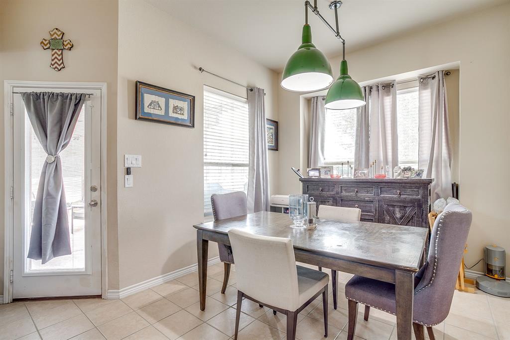 132 Creekwood Ranch Road Azle, TX 76020 - Photo 11 of 40