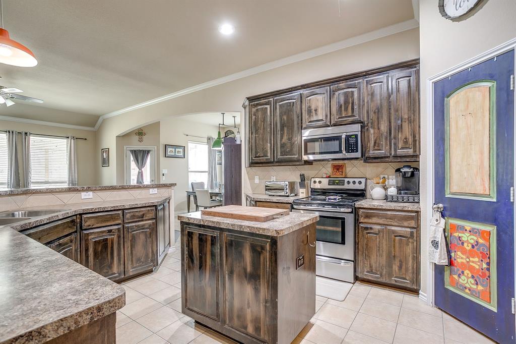 132 Creekwood Ranch Road Azle, TX 76020 - Photo 15 of 40