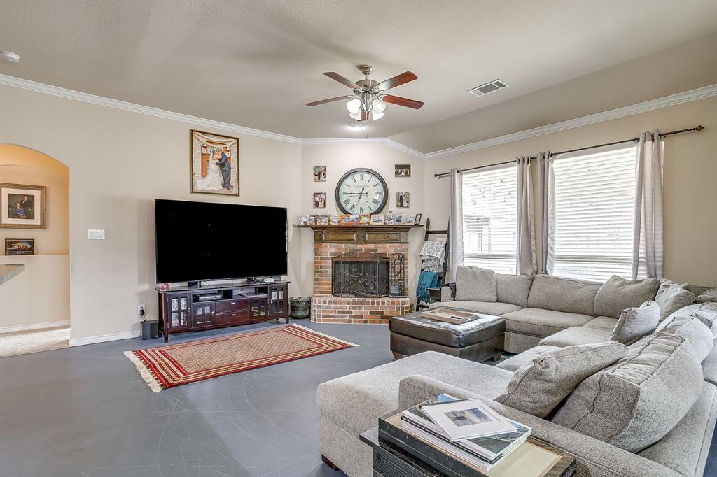 132 Creekwood Ranch Road Azle, TX 76020 - Photo 8 of 40