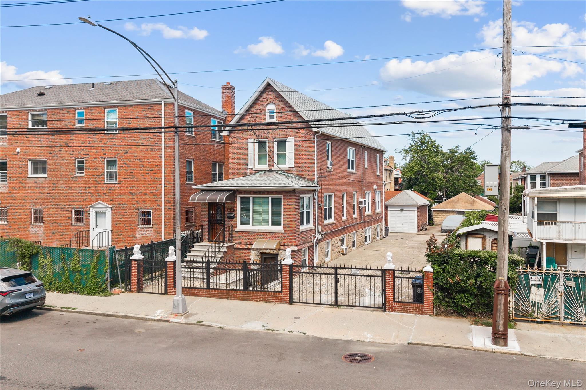 2328 Williamsbridge Road Bronx, NY 10469 - Photo 2 of 50