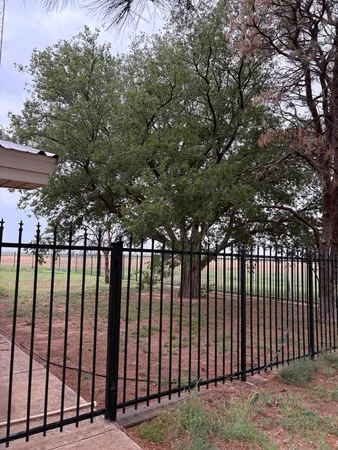 $350,000 | 880 Highway 83, Loop, TX 79342