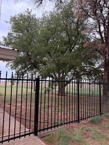 $350,000 | 880 Highway 83, Loop, TX 79342