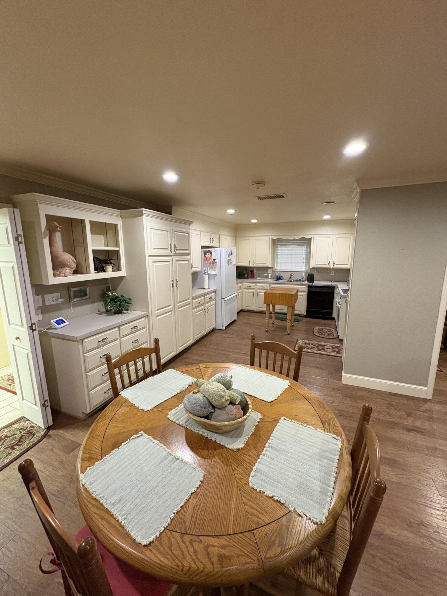 880 Highway 83 Loop, TX 79342 - Photo 7 of 34 Dining-Kitchen