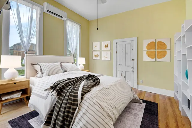 $299,999 | 501 Burleson Street, Smithville, TX 78957