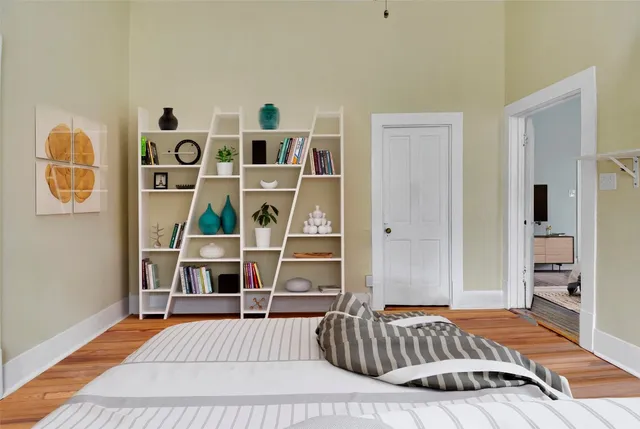 $299,999 | 501 Burleson Street, Smithville, TX 78957