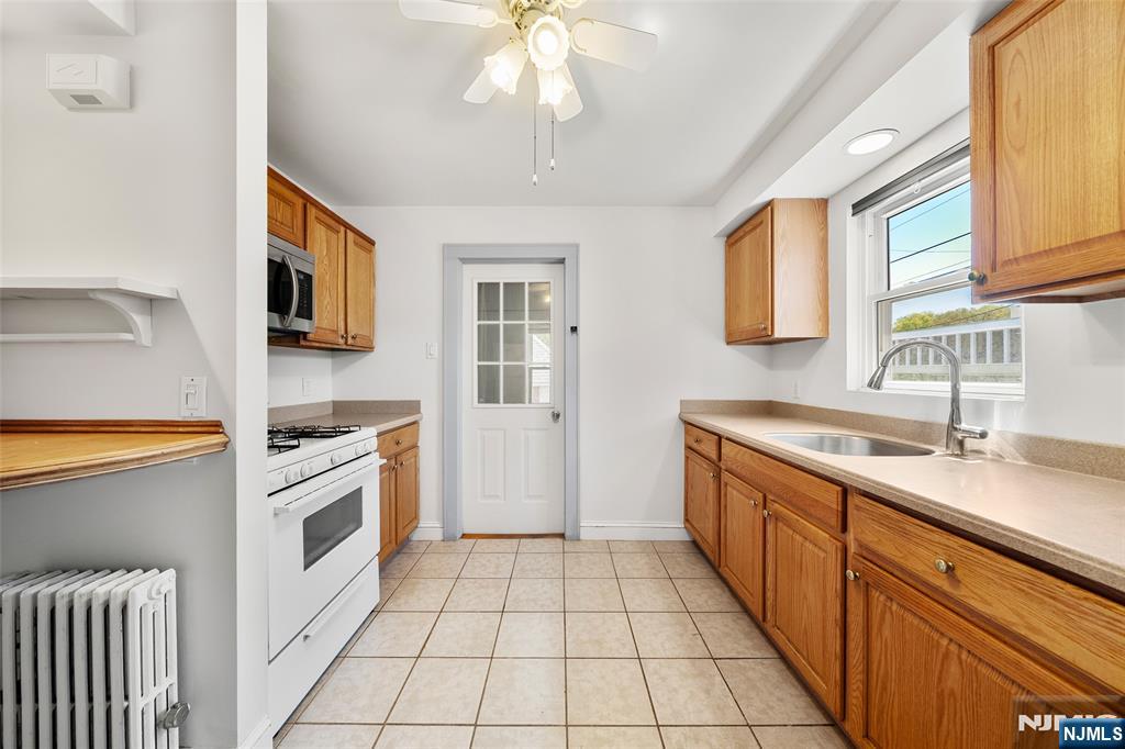 3 Wolcott Road Dumont, NJ 07628 - Photo 7 of 28