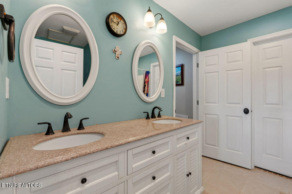 479 Engel Road Loudon, TN 37774 - Photo 50 of 60 Guest Ba