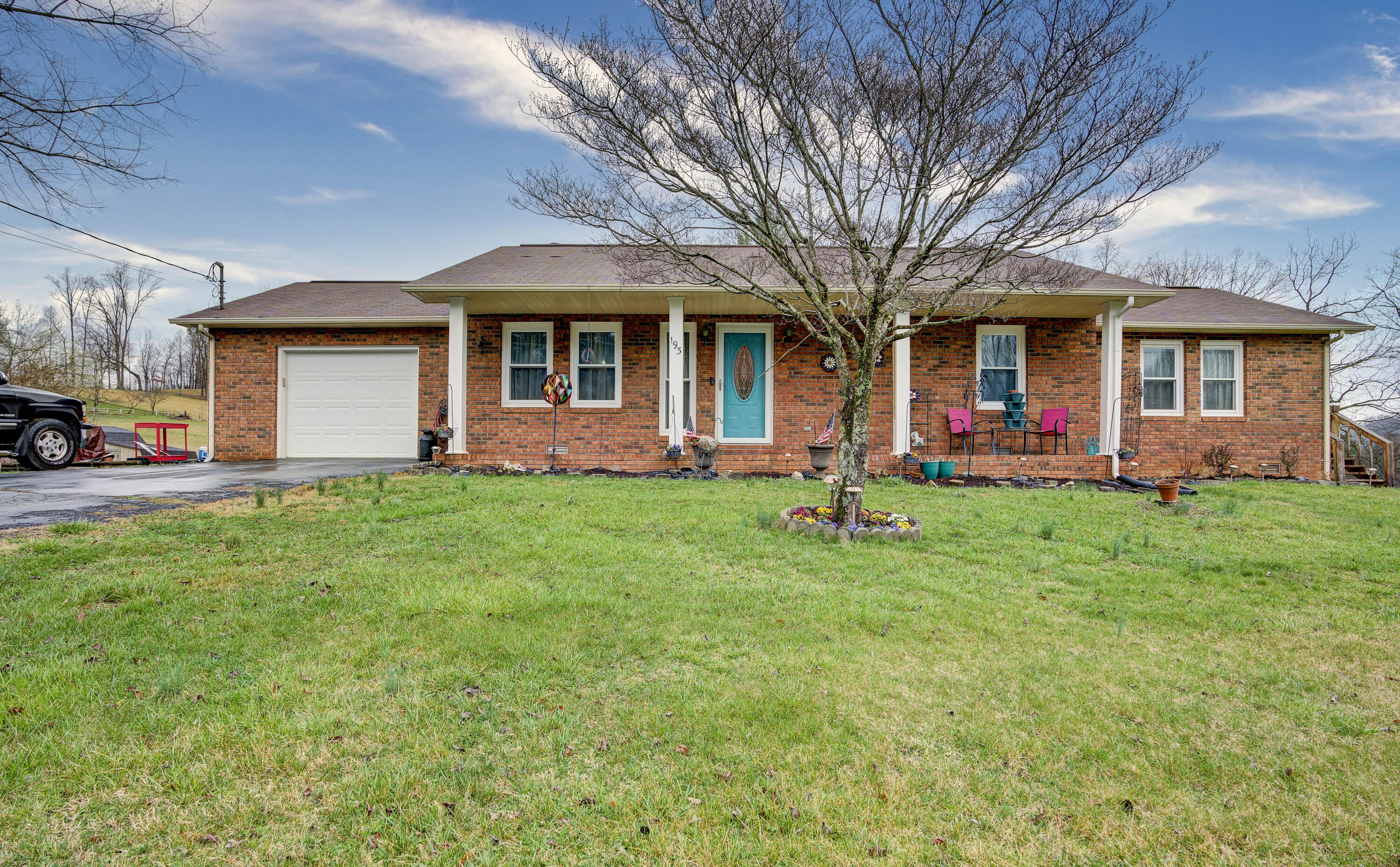 193 Carlton Road Bristol, TN 37620 - Photo 3 of 23 Carlton--7