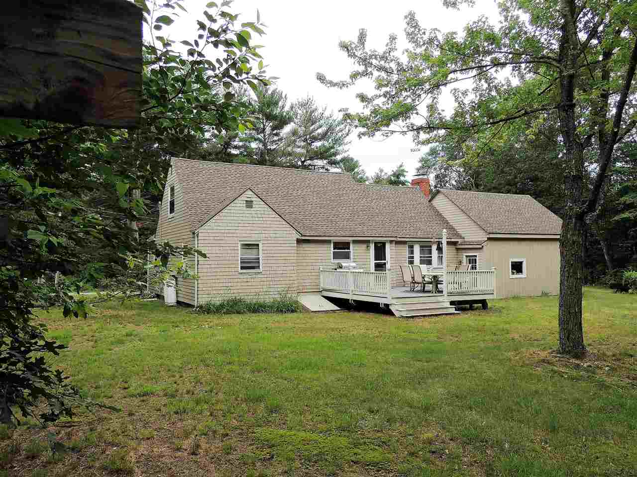 28 Kelley Road Plaistow, NH 03865 - Photo 4 of 34