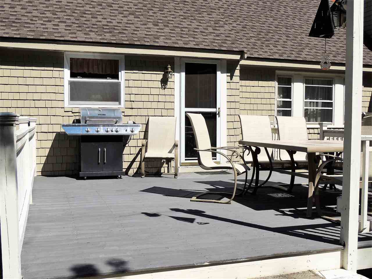 28 Kelley Road Plaistow, NH 03865 - Photo 7 of 34