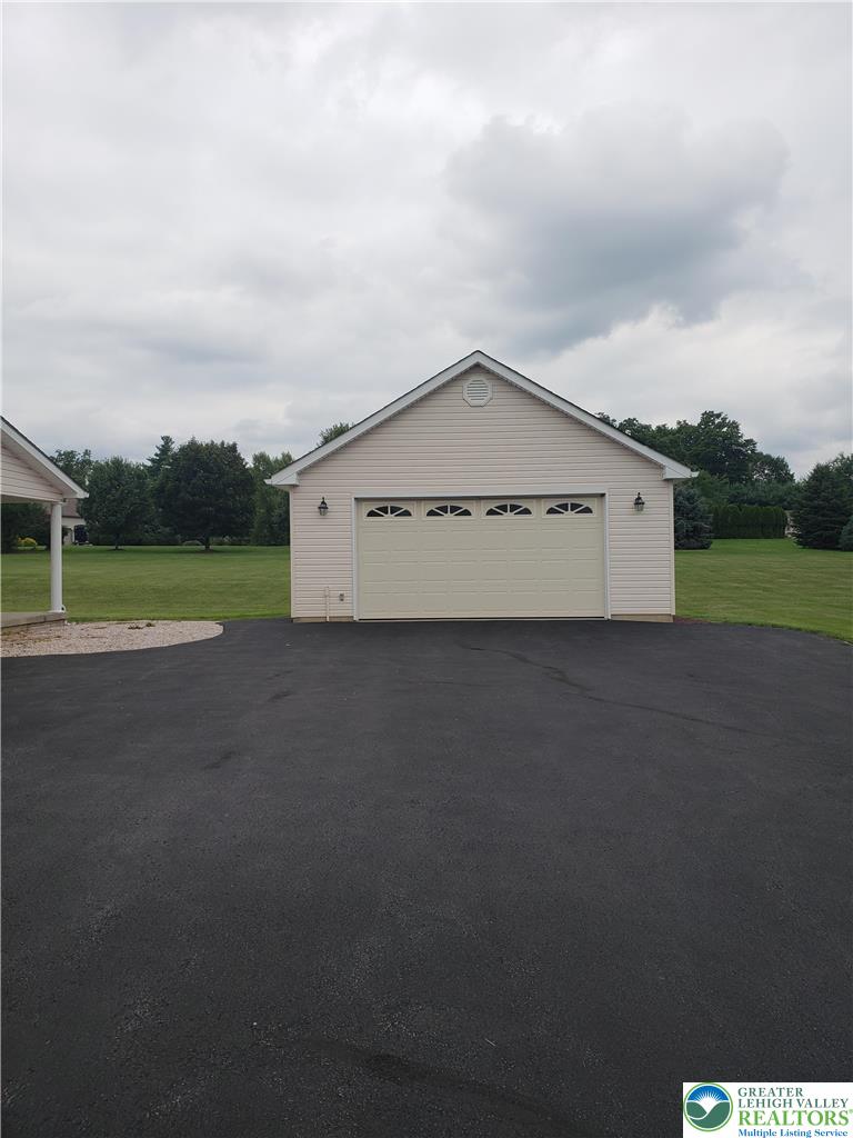 362 Nolf Road Nazareth, PA 18064 - Photo 5 of 45